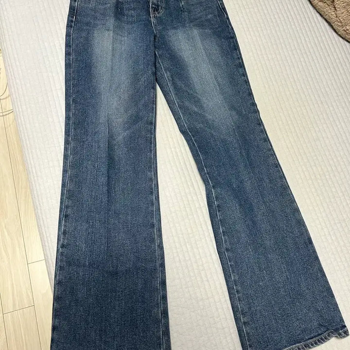 [BUNJANG] KUHO Plus Bootcut Jeans / 구호플러스 부츠컷 청바지