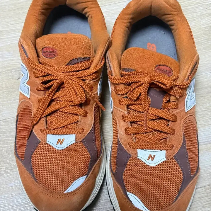 [BUNJANG] New Balance 2002R Rust Oxide Sneakers / [280] 뉴발란스 2002R 러스트 옥사이드