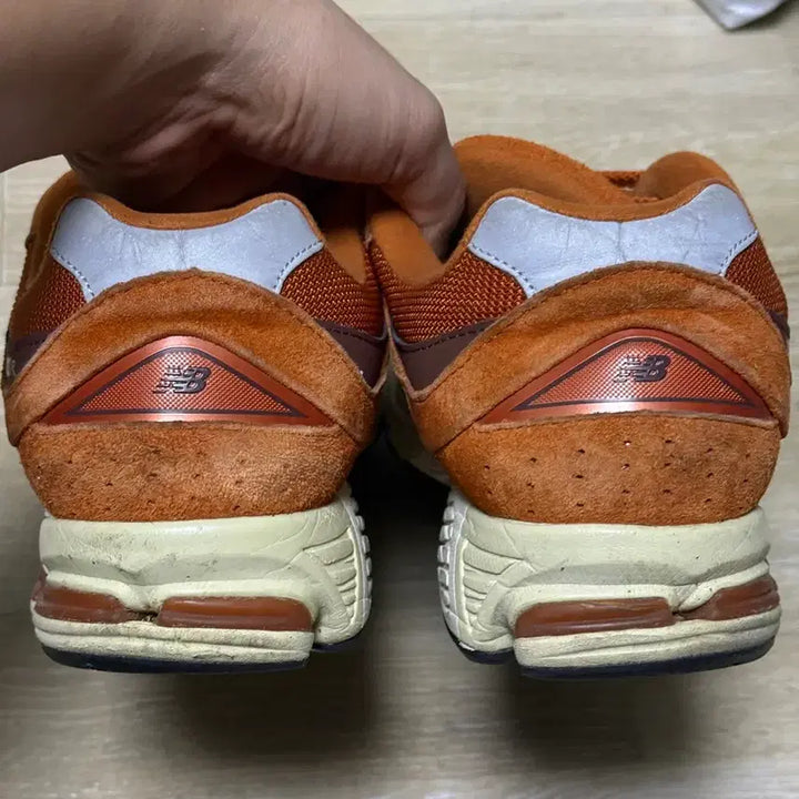 [BUNJANG] New Balance 2002R Rust Oxide Sneakers / [280] 뉴발란스 2002R 러스트 옥사이드