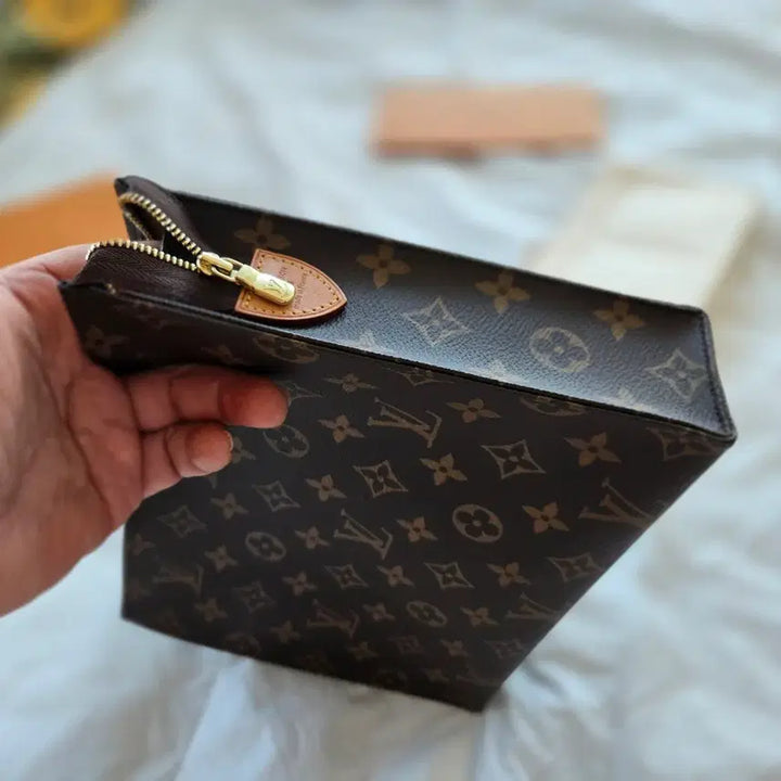 [BUNJANG] Louis Vuitton Toilet 26 M47542 (with Inner Bag) / [정품 / 새상품급] 루이비통 토일럿 26, M47542 (이너백 포함)