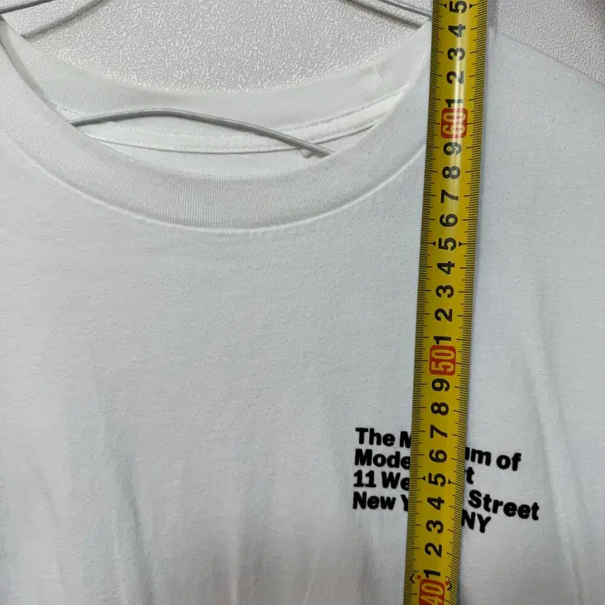 [SOLD OUT] UT 유니클로 반팔티셔츠 moma