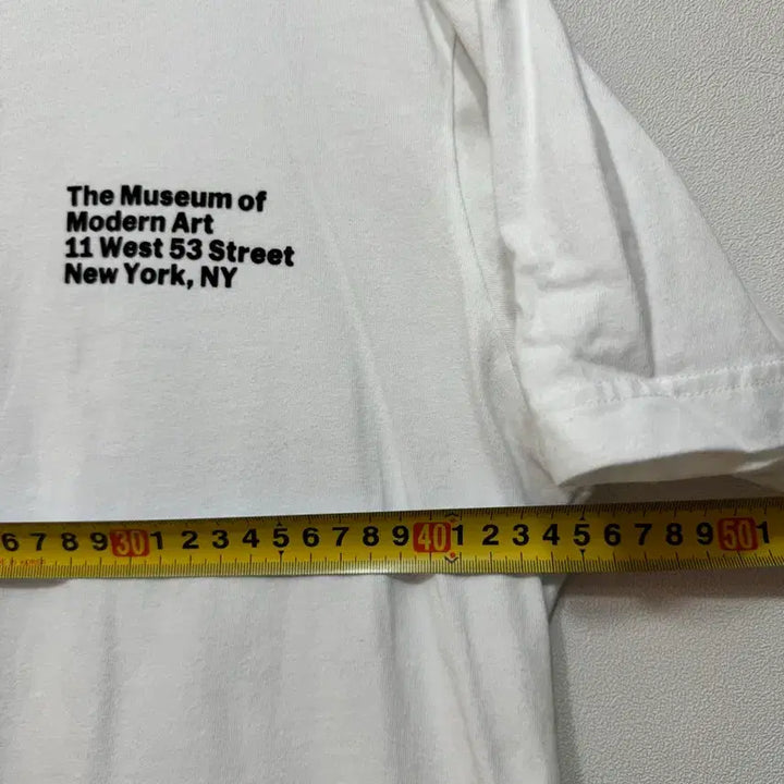 [SOLD OUT] UT 유니클로 반팔티셔츠 moma