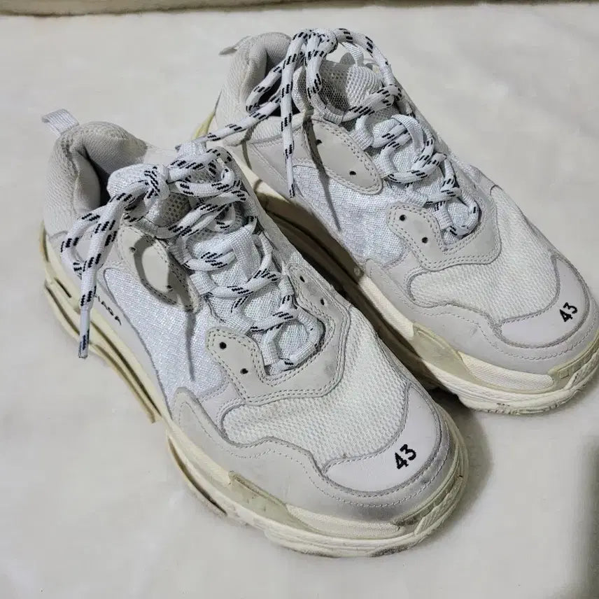[BUNJANG] Balenciaga Triple S 43 Sneakers / 발렌시아가 트리플 S/정품/43