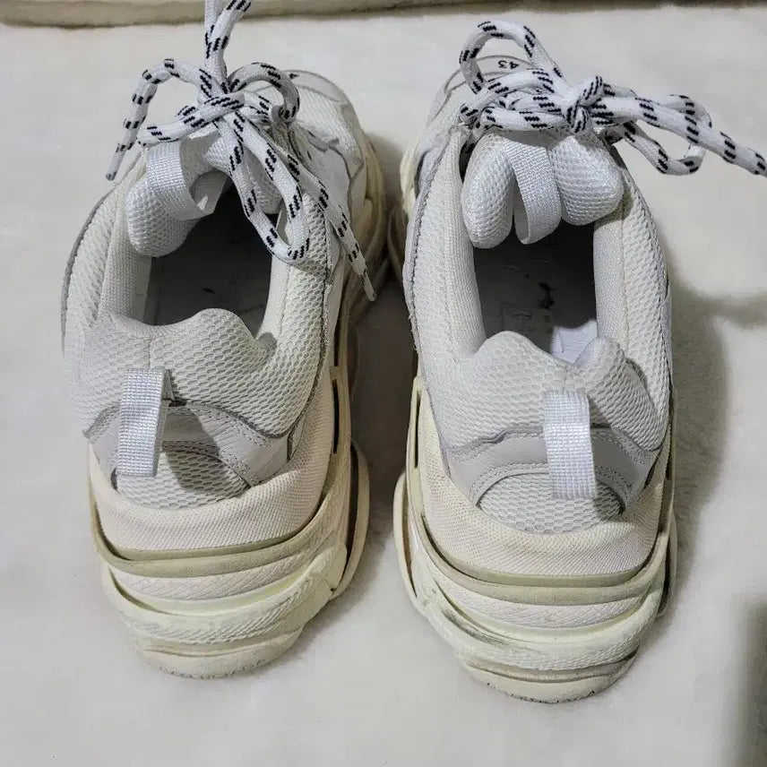 [BUNJANG] Balenciaga Triple S 43 Sneakers / 발렌시아가 트리플 S/정품/43