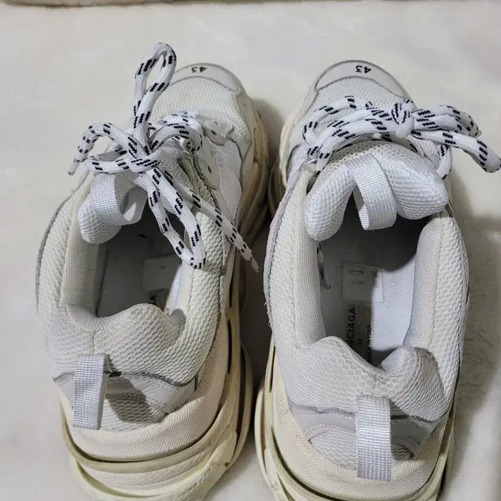 [BUNJANG] Balenciaga Triple S 43 Sneakers / 발렌시아가 트리플 S/정품/43