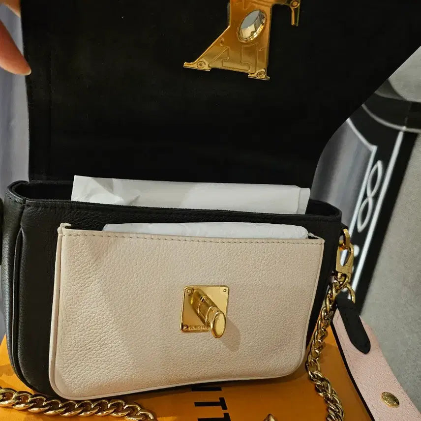 [BUNJANG] Louis Vuitton Lockme Tender Bag Black / 루이비통락미텐더백 블랙