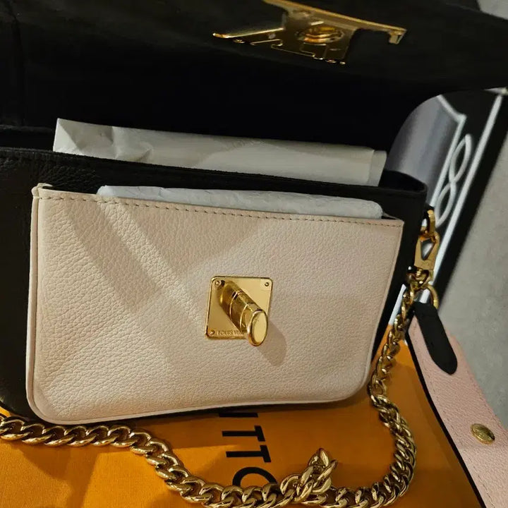 [BUNJANG] Louis Vuitton Lockme Tender Bag Black / 루이비통락미텐더백 블랙