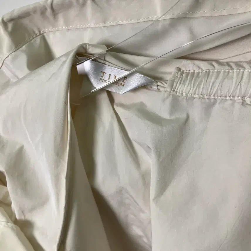 [BUNJANG] Time Ivory Hooded Long Field Jacket / 타임 아이보리색 후드 롱 야상 점퍼