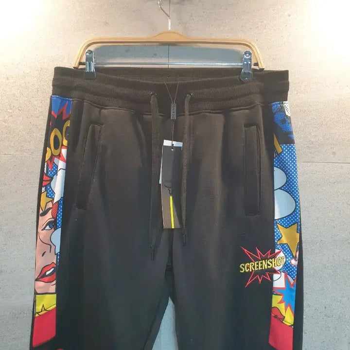 [BUNJANG] Screenshot Pop Art Jogger Pants / Screenshot. 팝 아트 조거 팬츠. 미착.