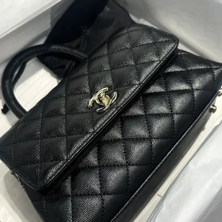 [BUNJANG] Coco Handle Small Black Handbag / 25년 새상품 코코핸들 스몰 내장칩o 풀 패키지 영수증o