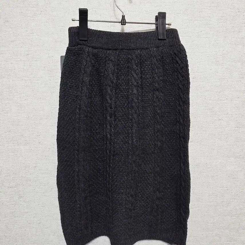 [BUNJANG] Kim Changsook Charcoal Knit Skirt / 김창숙 니트 차콜스커트