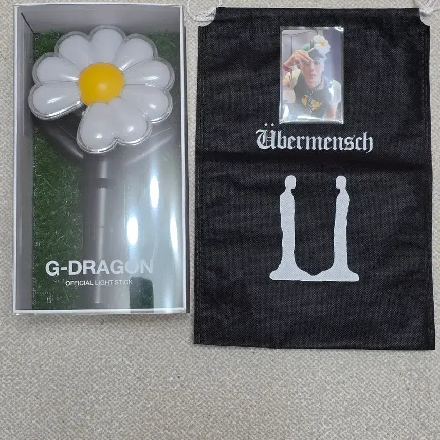 [BUNJANG] G-Dragon Lightstick + Photocard Bundle Set / 지드래곤 응원봉 + 포토카드 세트