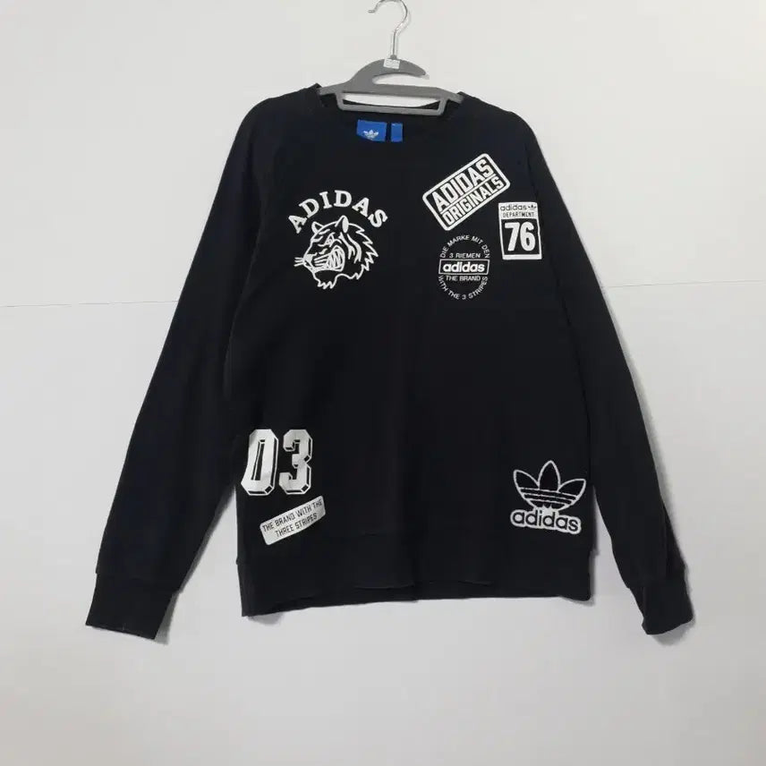 [BUNJANG] Adidas Black Patch Style Sweatshirt / 아디다스 105 블랙 패치 스타일 맨투맨 티셔츠 0712