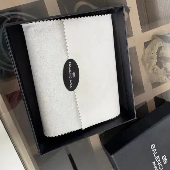 [BUNJANG] Wallet / 발렌시아가 반지갑 새상품