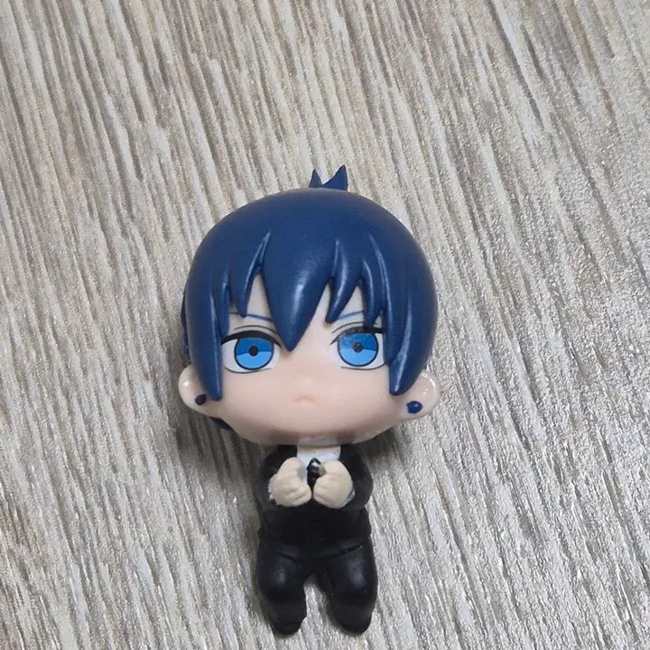 [BUNJANG] Chainsaw Man Aki Cable Tie Hugcot Figure / 체인소맨 가챠 피규어 아키 케이블타이 허그코트