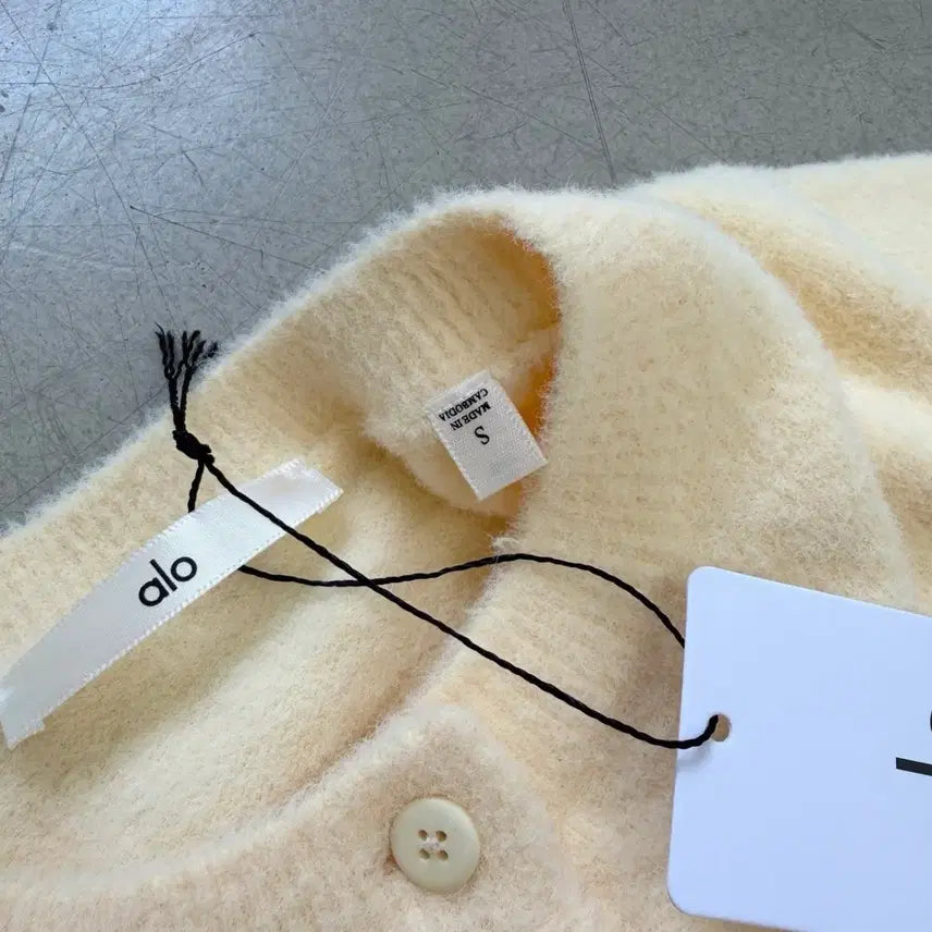 [BUNJANG] alo Snuggle Up Cardigan / alo 스너글 업 가디건