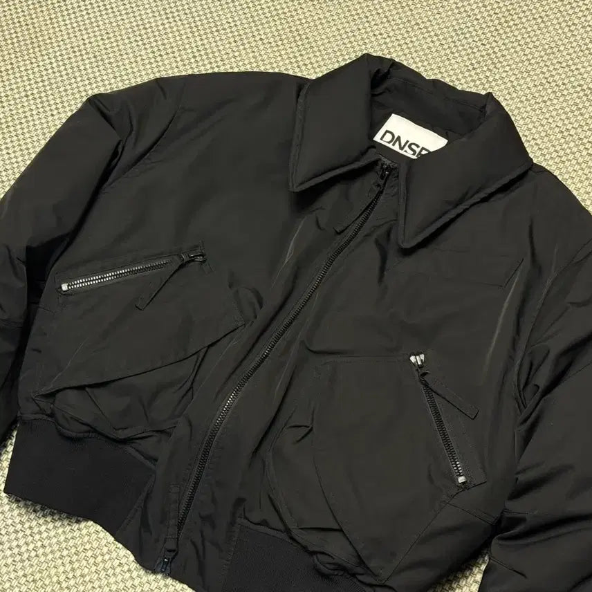 [BUNJANG] L DNSR Flight Crop Padded Jumper Black / [L] 디앤써 (dnsr) 플라이트 크롭 패딩 점퍼 블랙