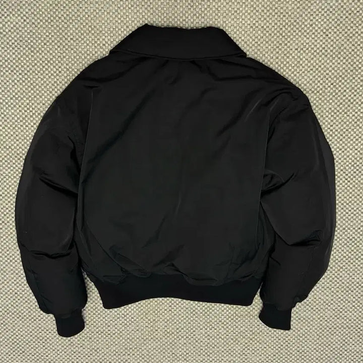 [BUNJANG] L DNSR Flight Crop Padded Jumper Black / [L] 디앤써 (dnsr) 플라이트 크롭 패딩 점퍼 블랙