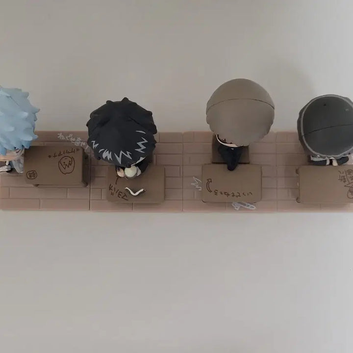 [BUNJANG] Gintama Puchirirurando Classroom Figure Set (Ginpachi, Hijikata, Sougo, Shinpachi) / 은혼 푸치캐러랜드 교실 피규어 (긴파치 히지카타 소고 신파치)