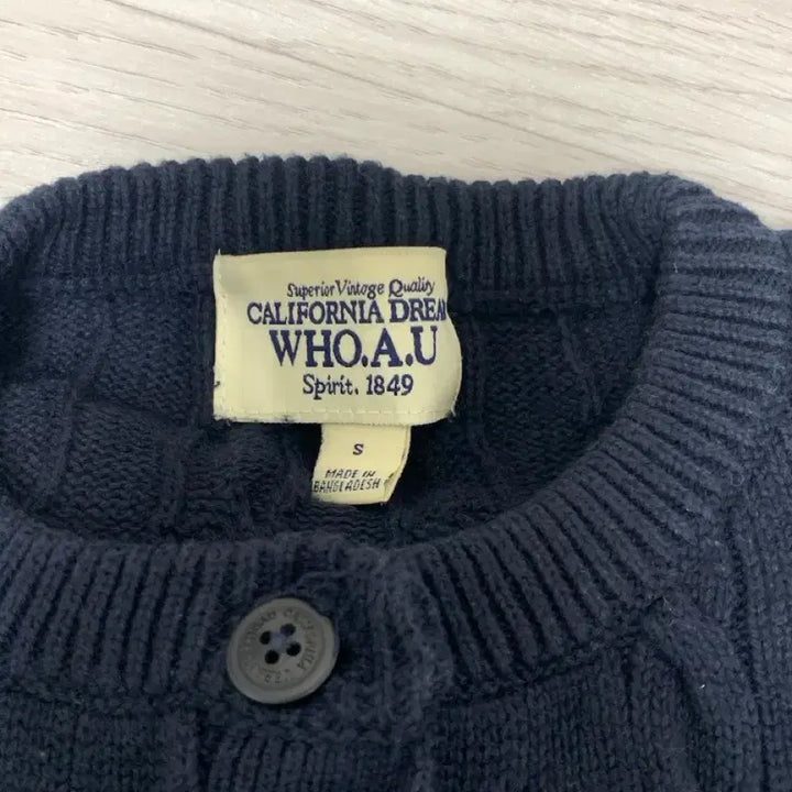[BUNJANG] Who.A.U Navy Cable Knit Cardigan S Size / 후아유 네이비 케이블 니트 가디건 S사이즈