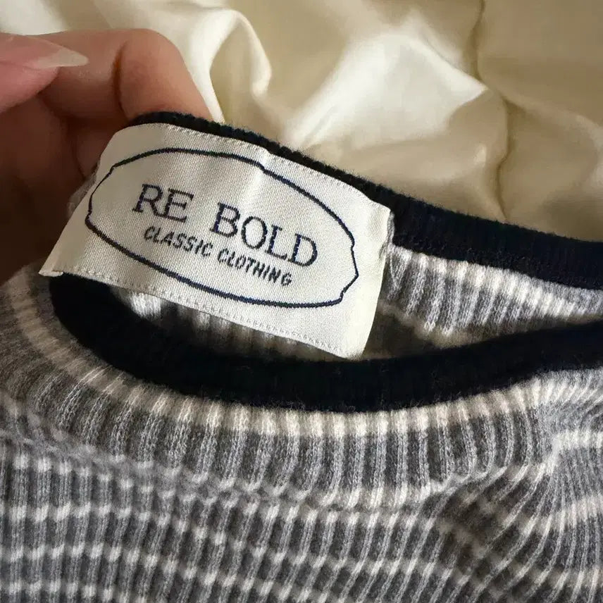 [BUNJANG] Rebold Stripe Long Sleeve T-shirt / 리볼드 스트라이프 티셔츠