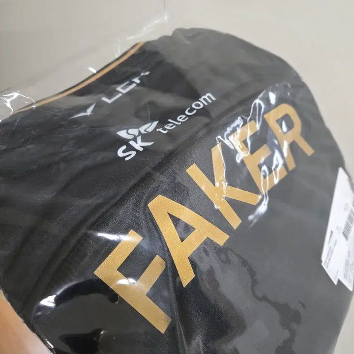 [BUNJANG] T1 Faker 2025 Worlds Jersey (Sealed) / 2025 T1 월즈 페이커 Faker 마킹 유니폼 져지 S (미개봉)