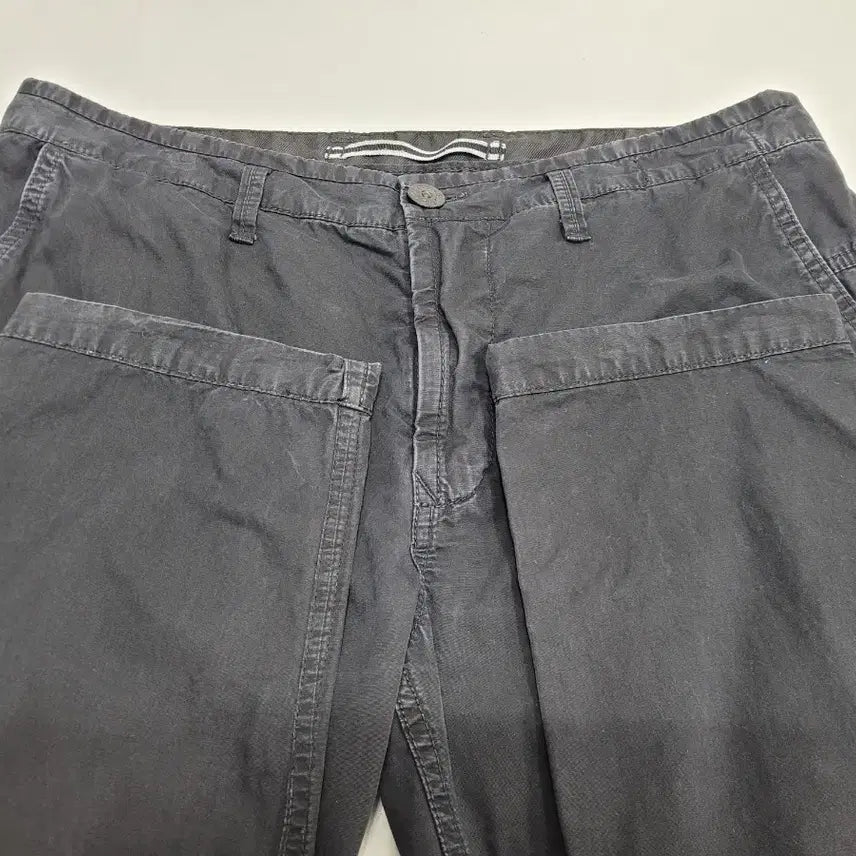 [BUNJANG] Stone Island 21SS Logo Patch Cargo Pants / 스톤아일랜드 21SS 로고 패치 와펜 카고 팬츠 / 남 84 매장판 블랙