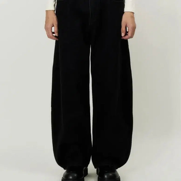 [BUNJANG] DWS Curved Denim Pants - Black / 디더블유에스이 커브드 데님 블랙