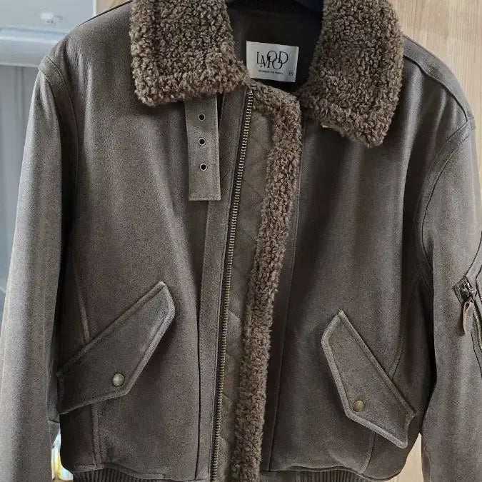 [BUNJANG] Elmood A2 Aviator Cowhide Mustang Brown 44 / 엘무드 A2 에비에이터 카우 하이드 무스탕 브라운 44