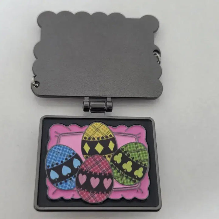 [BUNJANG] Character Change Hinge Badge / 캐캐체 캐릭캐릭체인지 경첩 뱃지