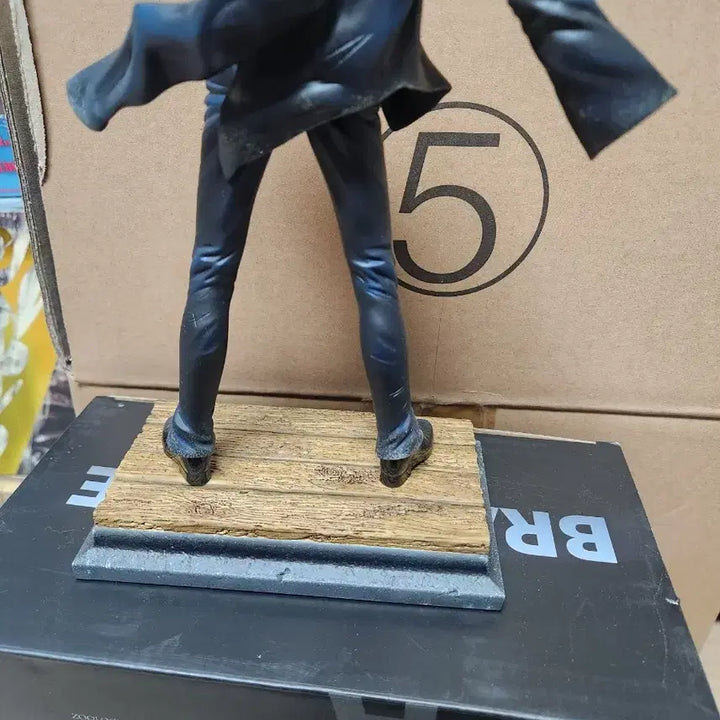 [BUNJANG] One Piece Rob Lucci Resin Figure / 로브루치 레진 원피스피규어