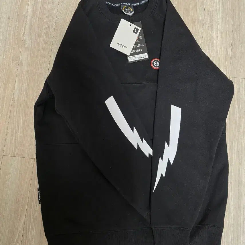 [BUNJANG] Kareta Bundle Set Man-to-Man / Balaclava / KARETA 카레타 번개 맨투맨 / 바라클라바 묶음