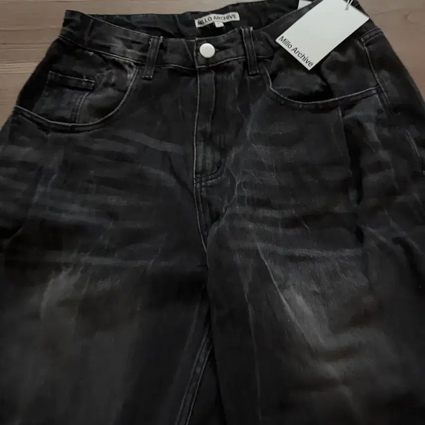 [BUNJANG] Milo Archive Black Denim Bermuda / 밀로 아카이브 블랙 데님 버뮤다