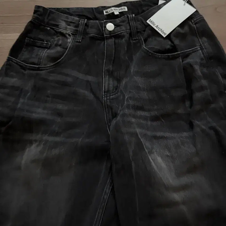 [BUNJANG] Milo Archive Black Denim Bermuda / 밀로 아카이브 블랙 데님 버뮤다