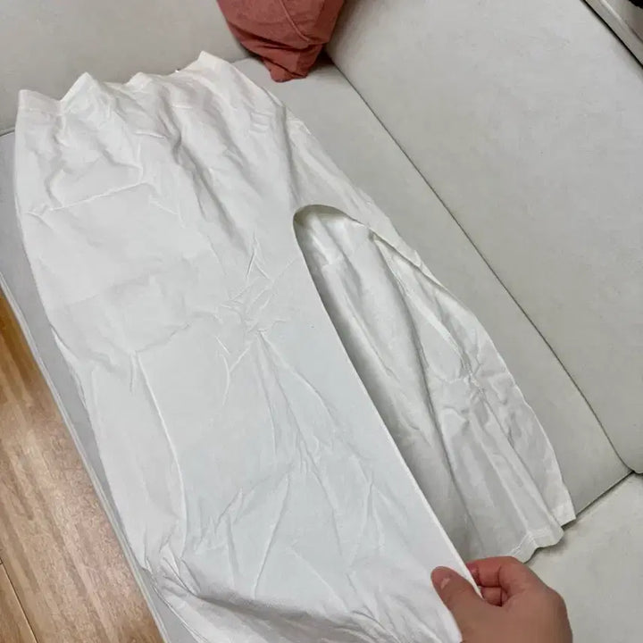 [BUNJANG] White Slit Long Skirt / 5/26까지 미착용 새제품 화이트 트임 롱 스커트