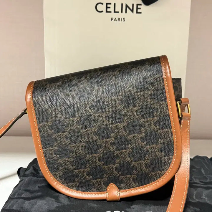 [BUNJANG] Celine Folco Bag / [급매]셀린느 폴코백 상태최상 (인보이스.이너백O)