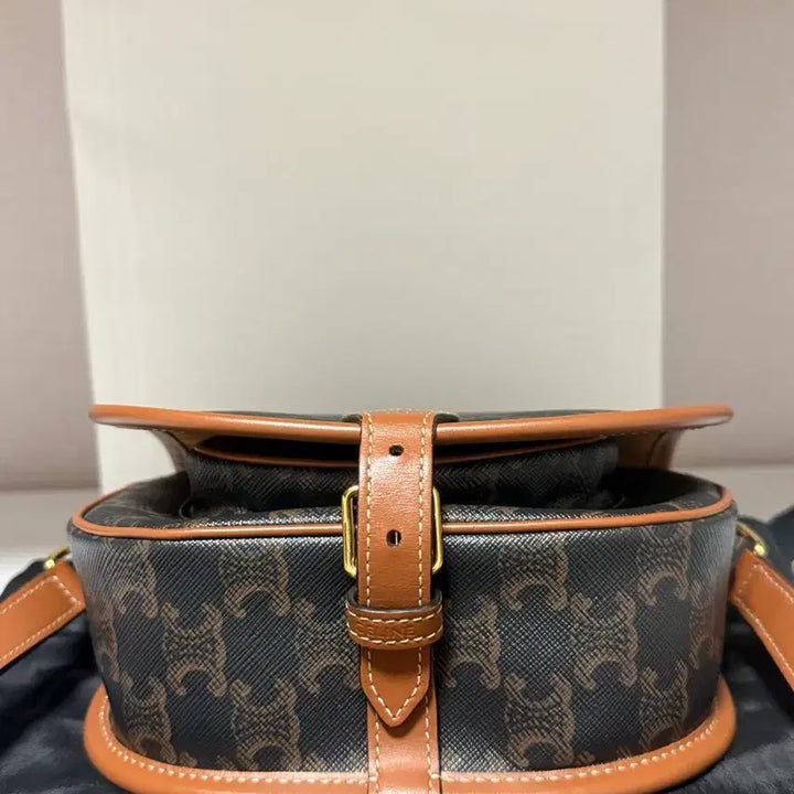 [BUNJANG] Celine Folco Bag / [급매]셀린느 폴코백 상태최상 (인보이스.이너백O)