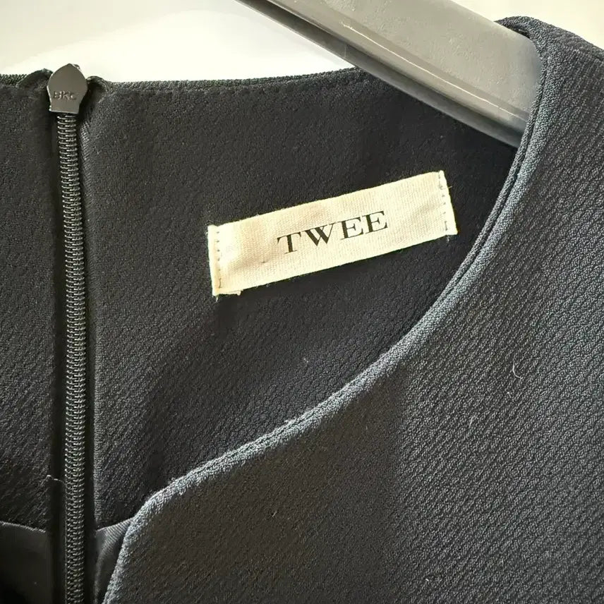 [BUNJANG] TWEE Pleated Mini Dress Black / 5/26까지  TWEE 플리츠 블랙 미니 원피스