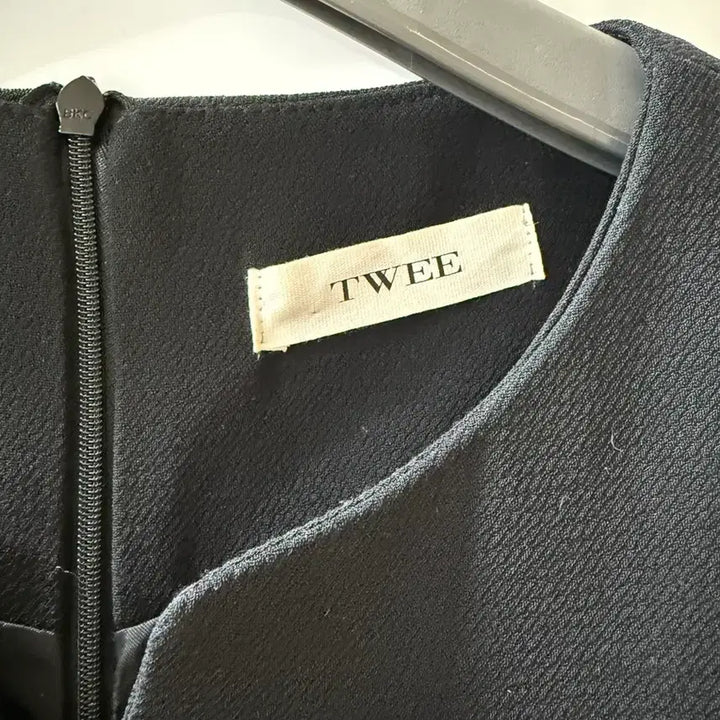 [BUNJANG] TWEE Pleated Mini Dress Black / 5/26까지  TWEE 플리츠 블랙 미니 원피스