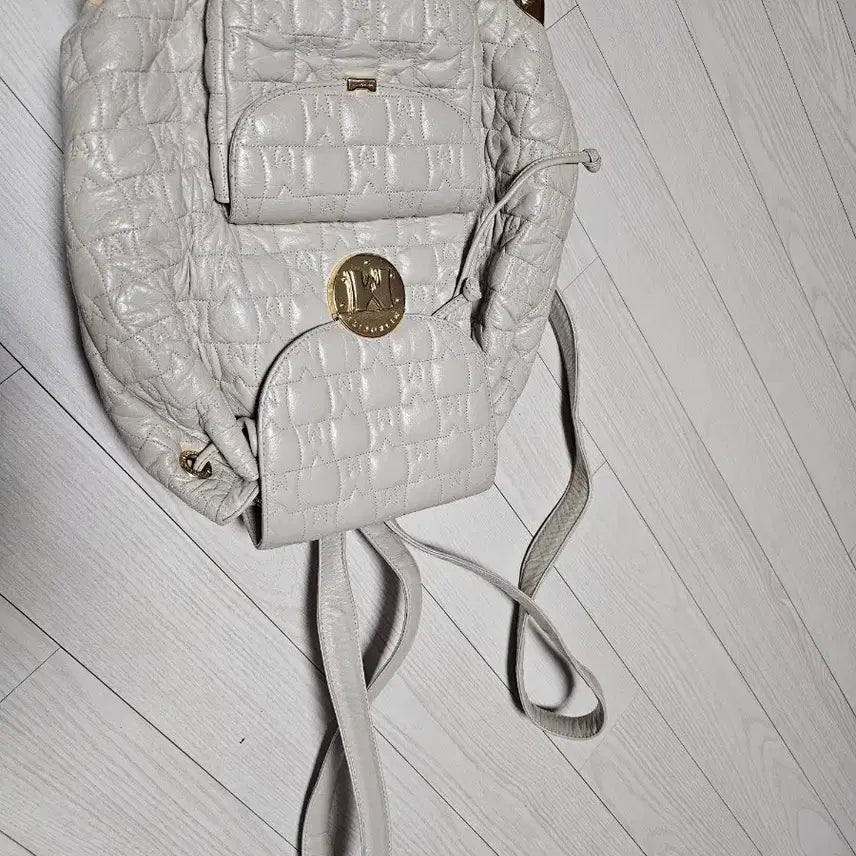 [BUNJANG] Metrocity Quilted Backpack / 메트로시티 퀼팅 백팩