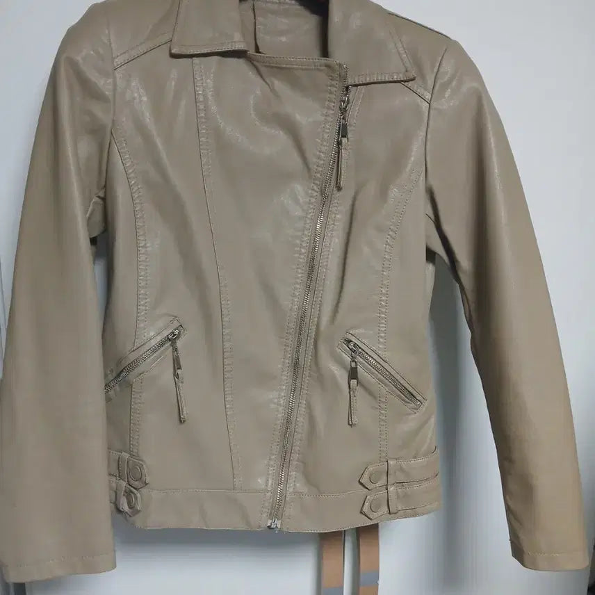 [BUNJANG] Unbranded Beige Faux Leather Jacket (Size 55) / 레더자켓 베이지 새것 (55)