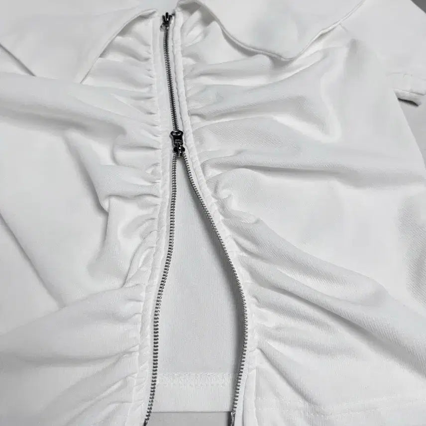 [BUNJANG] White Shirring Zip-Up Two-Way Short Sleeve Top / 5/26까지 화이트 반팔 셔링집업 투웨이