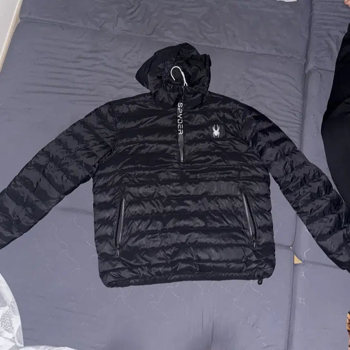 [SOLD OUT] 스파이더 경량패딩