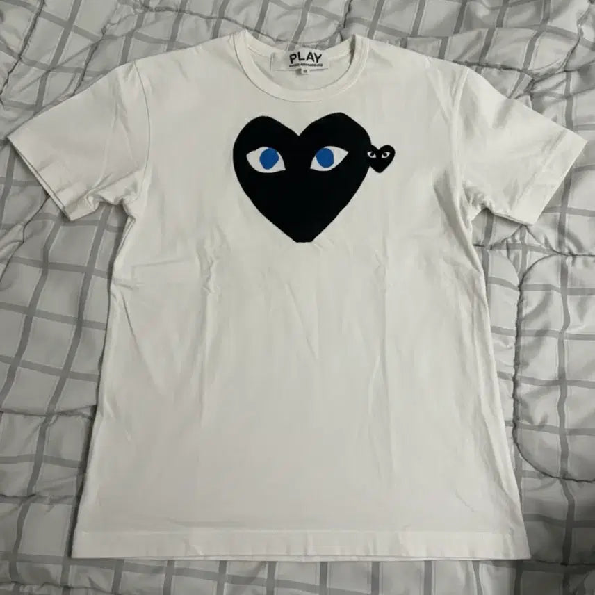 [BUNJANG] Comme des Garçons PLAY Blue Eye Black Heart T-Shirt / 꼼데가르송 플레이 블루아이블랙하트 반팔