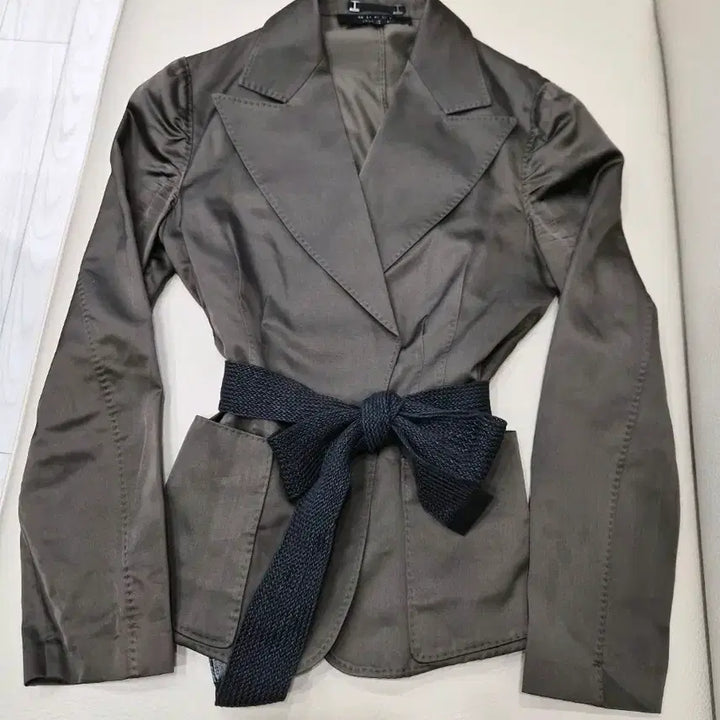 [BUNJANG] Gucci Women's Khaki Silk Belted Blazer Jacket / GUCCI 구찌 정품 여성 카키 벨티드 실크 자켓