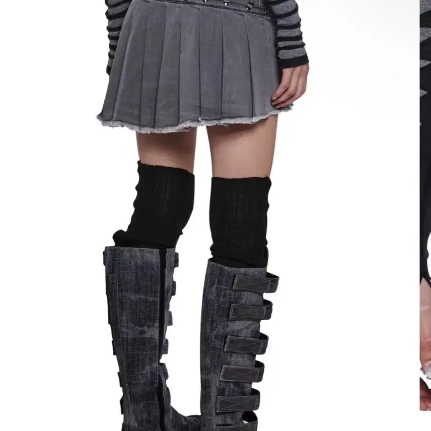 [BUNJANG] Dolls Kill Darker Wavs Pleated Buckle Mini Skirt Denim Gray / 돌스킬 darker wavs 플리츠 버클 미니 스커트 데님 그레이
