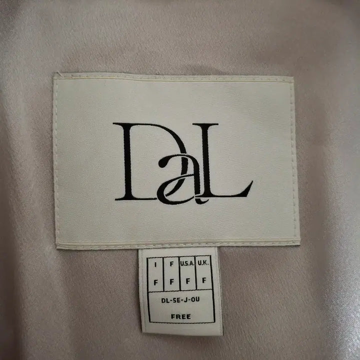 [BUNJANG] DAL Sapphire Mink Eco-Fur Jacket / DAL 데일리룩 에코퍼  사파이어밍크 퍼자켓  66날씬77
