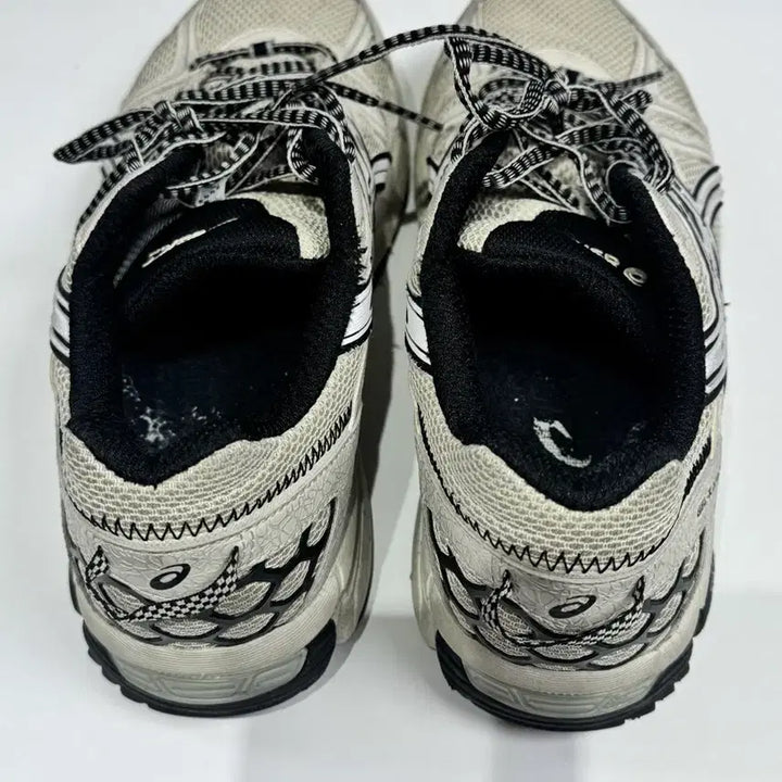 [BUNJANG] Asics Gel-Kahana Cream/Black Sneakers / 아식스 젤 카하나 265