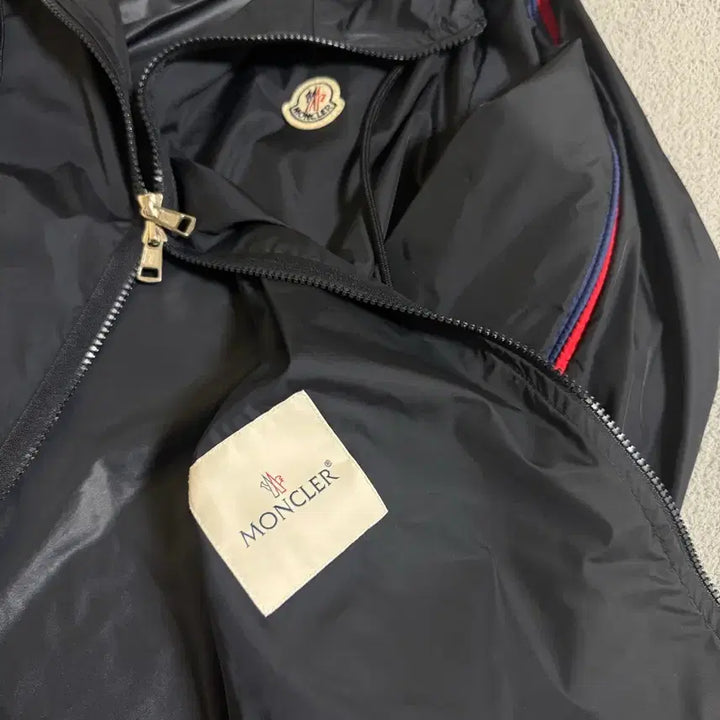 [BUNJANG] Moncler Hatab Windbreaker Navy / [4] 몽클레어 하타브 바람막이 네이비