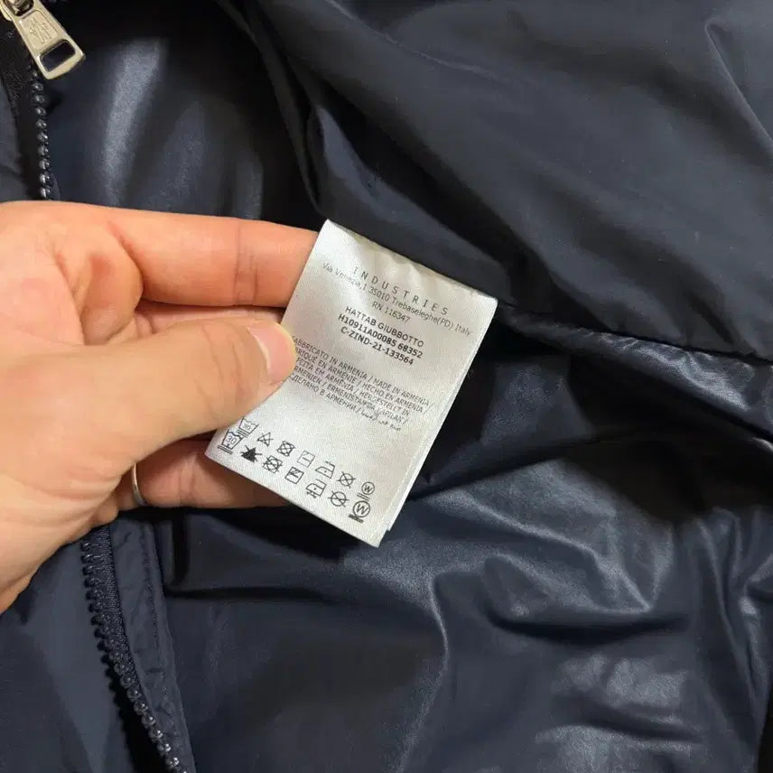 [BUNJANG] Moncler Hatab Windbreaker Navy / [4] 몽클레어 하타브 바람막이 네이비